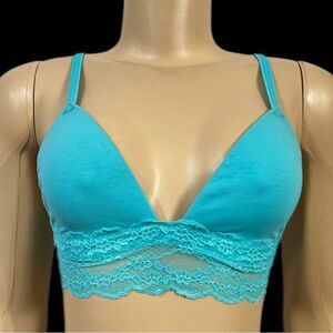 New Victoria’s Secret lightly lined / lace trim bralette bra blue Medium